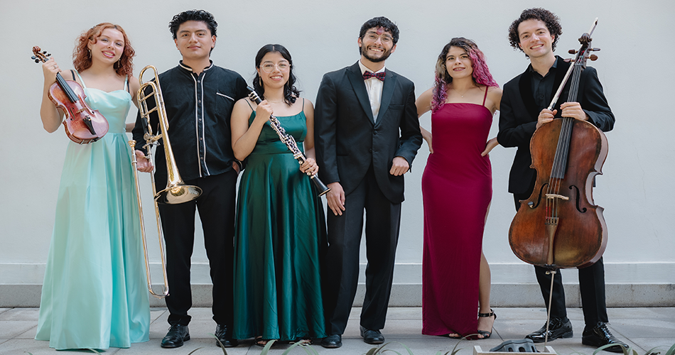 Prensa:LA EXPRESIVIDAD Y SONIDO DEL VIOLÍN, VIOLONCHELO, CLARINETE, TROMBÓN Y PIANO SONARÁN EN LOS PINOS CON LOS SOLISTAS DE LA CHÁVEZ